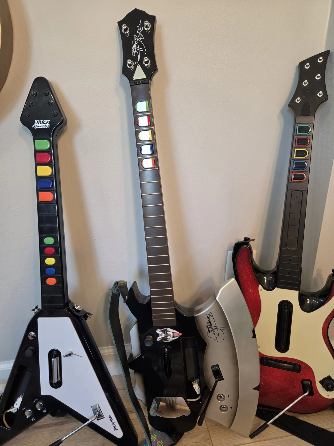 Rock Band & Guitar Hero Controllers - Wii Bundle - photo 2