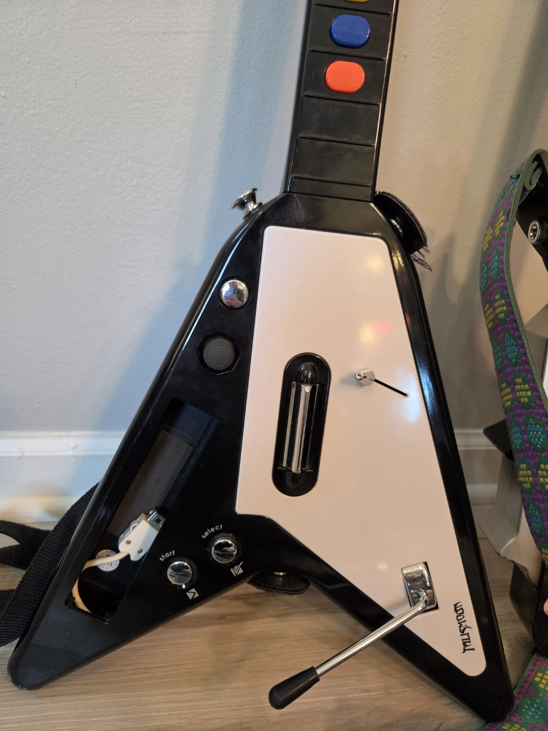 Rock Band & Guitar Hero Controllers - Wii Bundle - photo 4