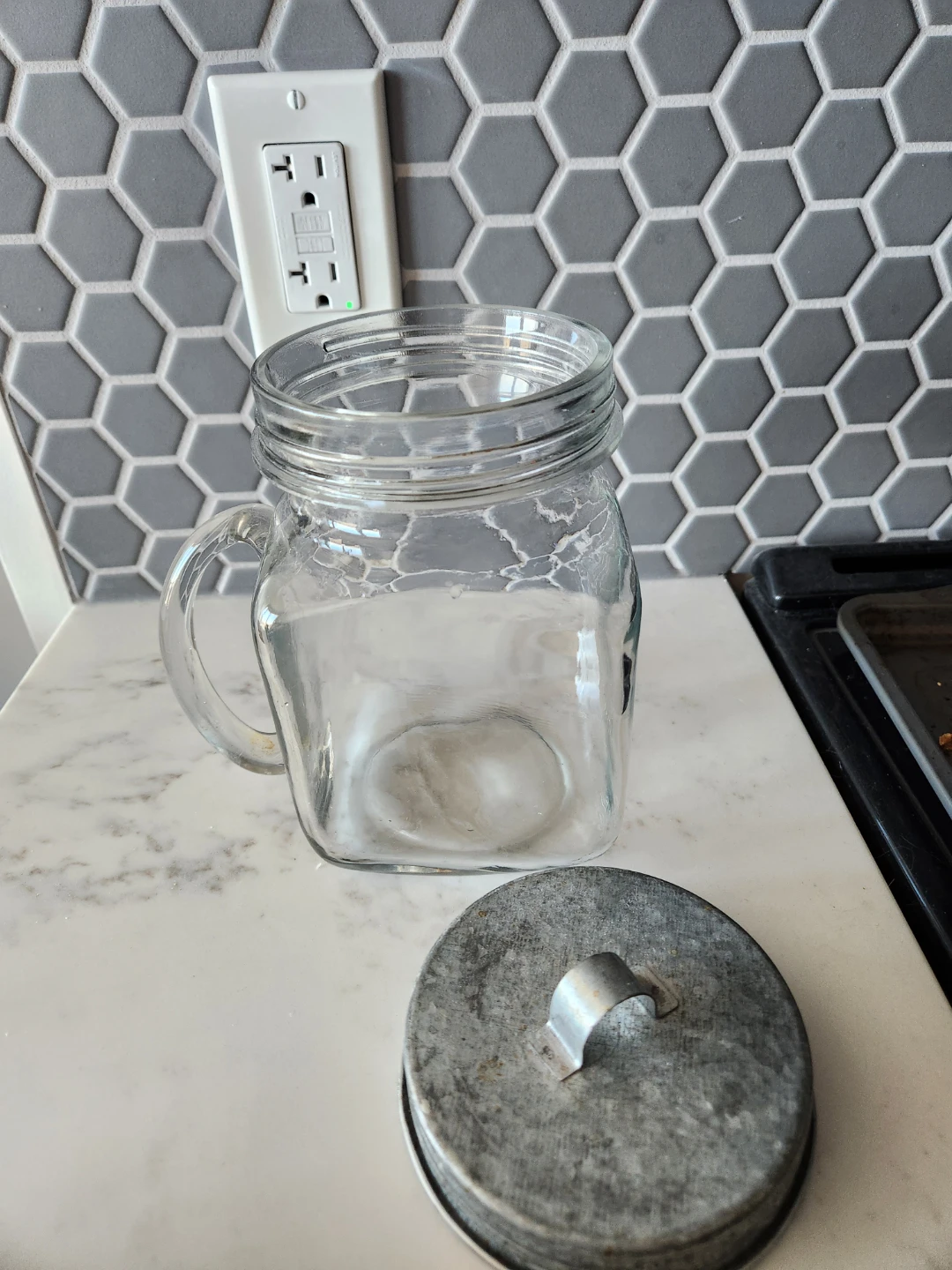 Jar with lid and handle - photo 2