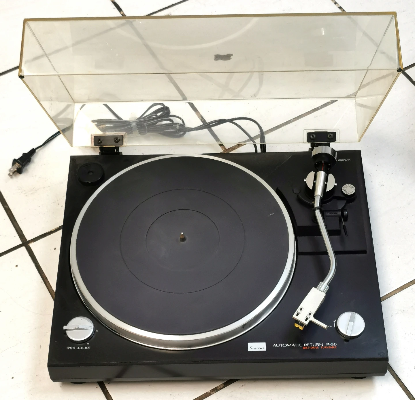Sansui P-50 Automatic Return Belt-Drive Turntable
