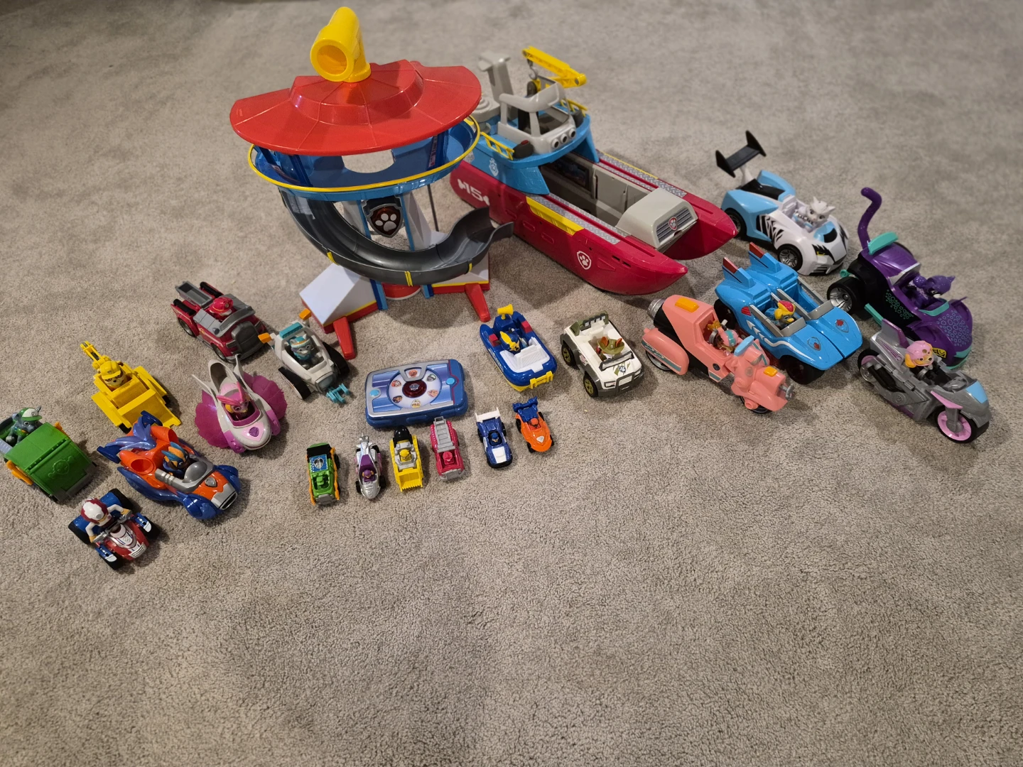Paw Patrol lot - 20+ vehicles and tower.