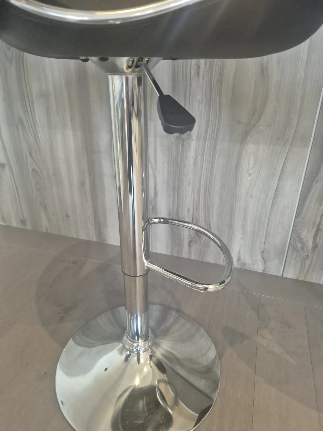 Brand new  - Adjustable Swivel Bar Stools (Set of 2) - photo 5