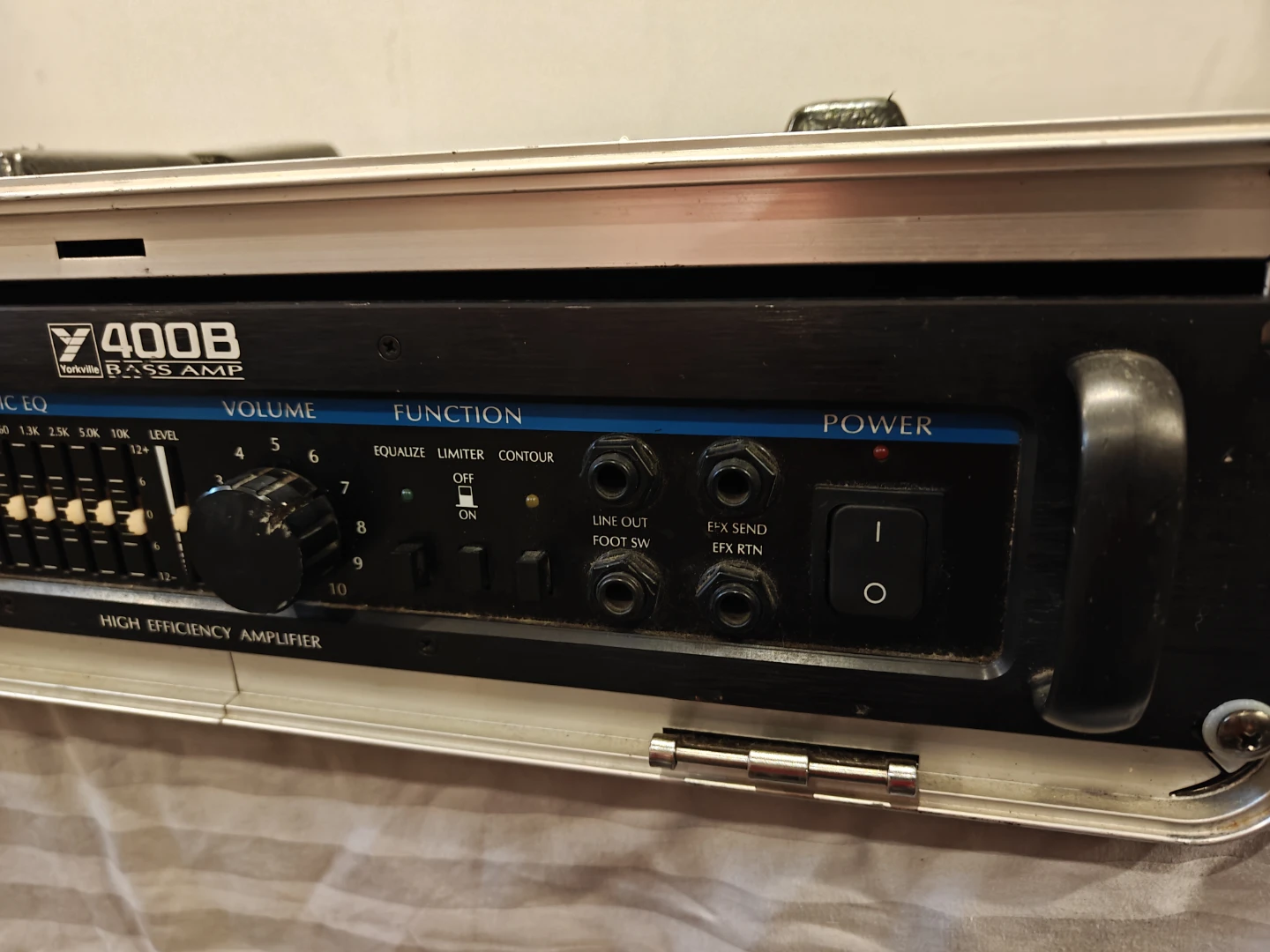 Gator Rack Case with Yorkville Bass Amp