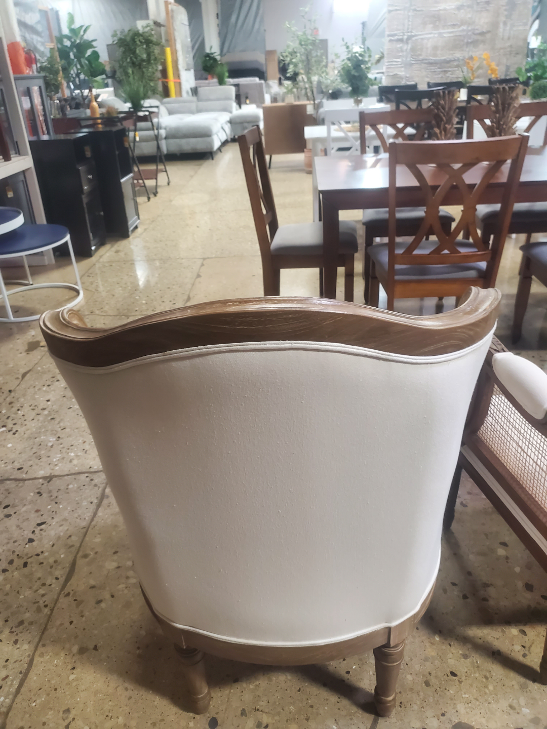 Upholstered Traditional French-style  accent chair(New) - photo 2