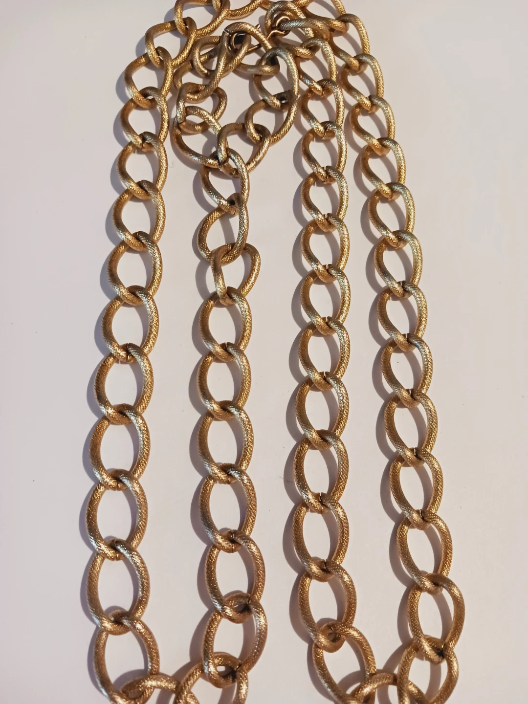 Beautiful Gold Tone Chunky Link Chain Necklace