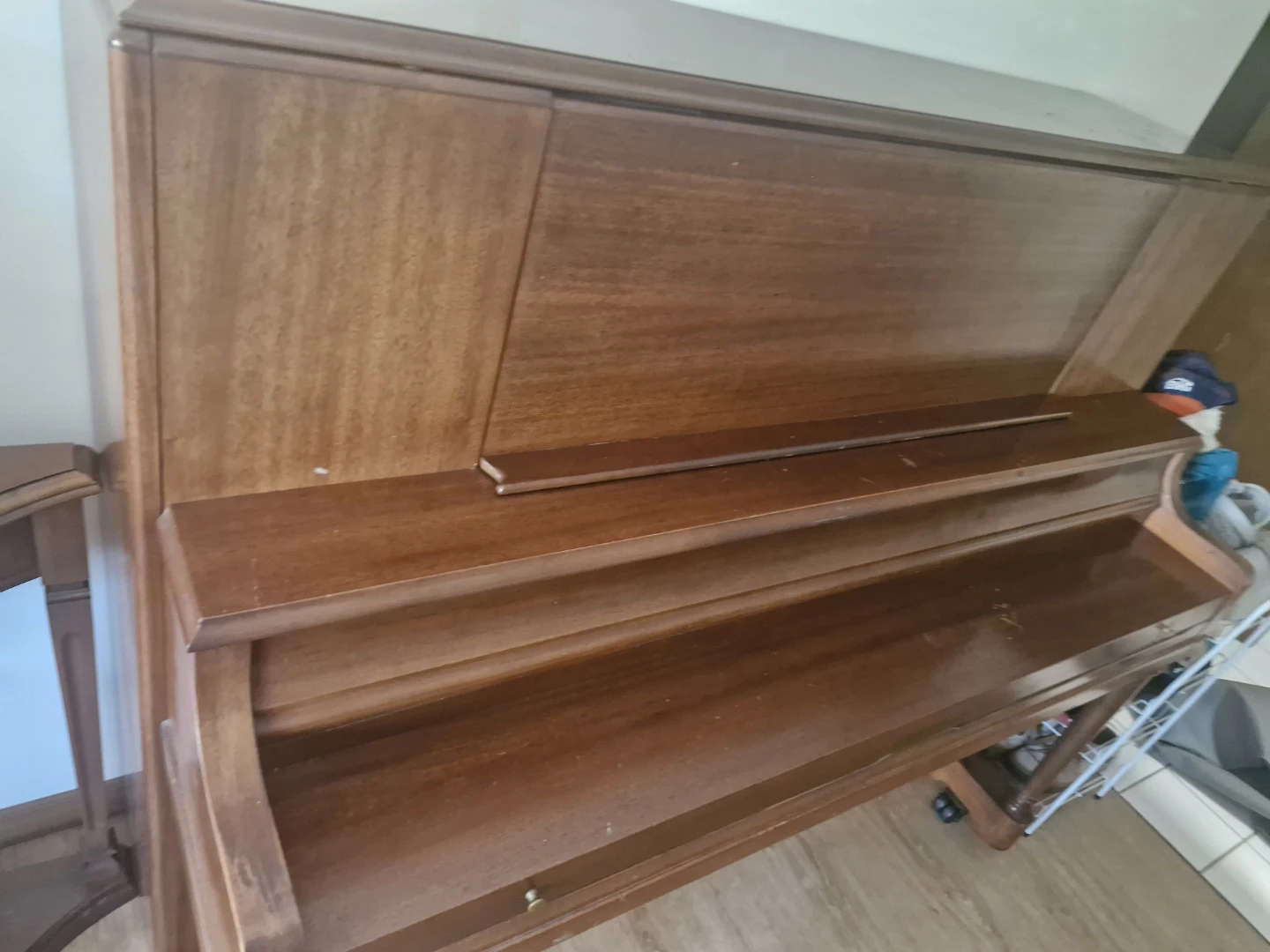 Upright Piano - Wood Finish - photo 3