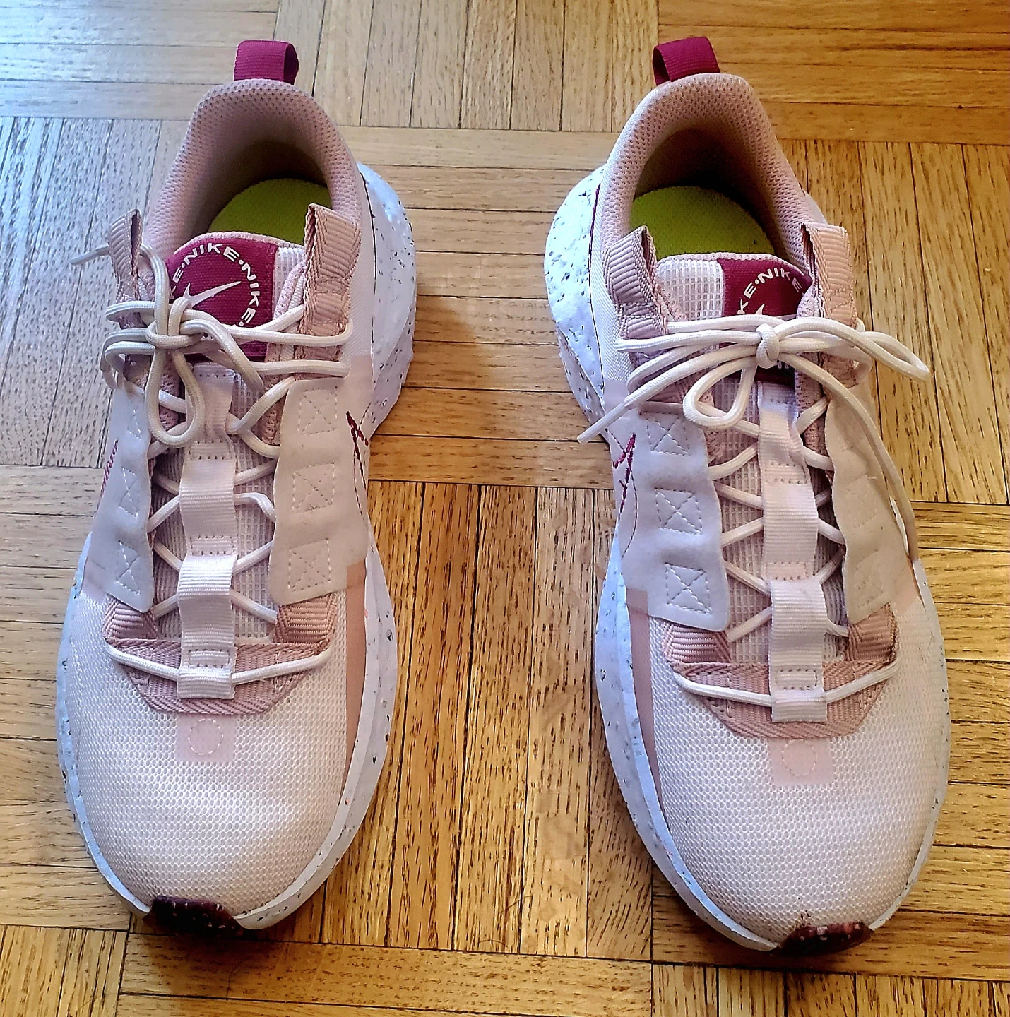 Nike Women's Pink Speckled Sole Running Shoes - photo 2