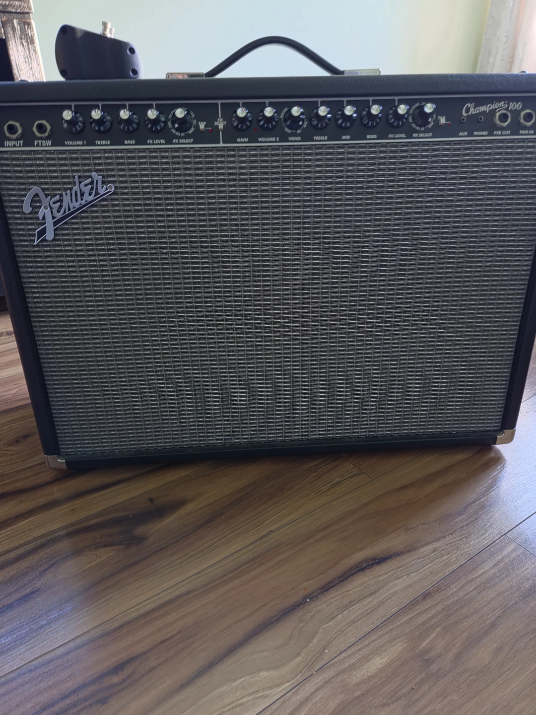 Fender Champion 100 Guitar Amplifier - photo 4