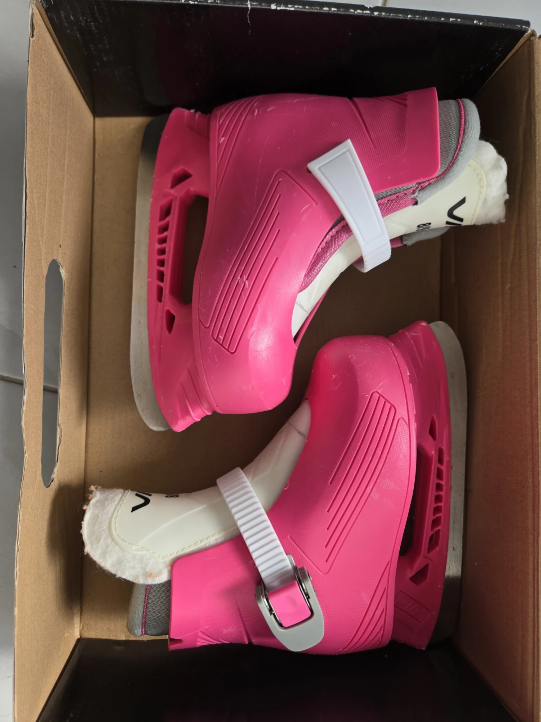 Vick Hockey Skates Size 8/9 Pink