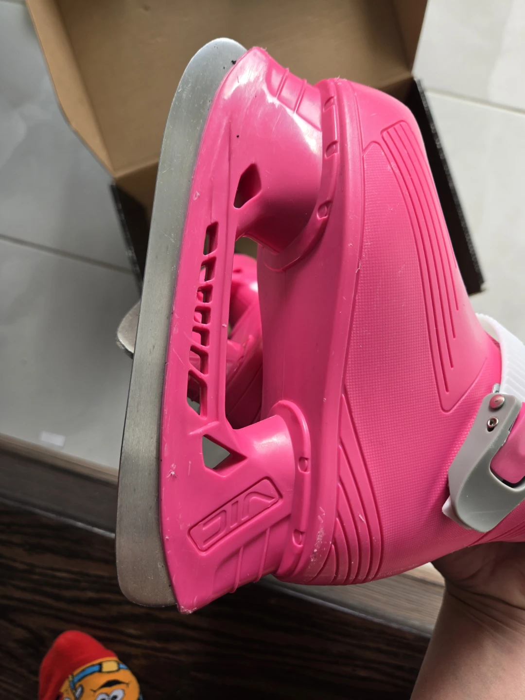 Vick Hockey Skates Size 8/9 Pink - photo 4