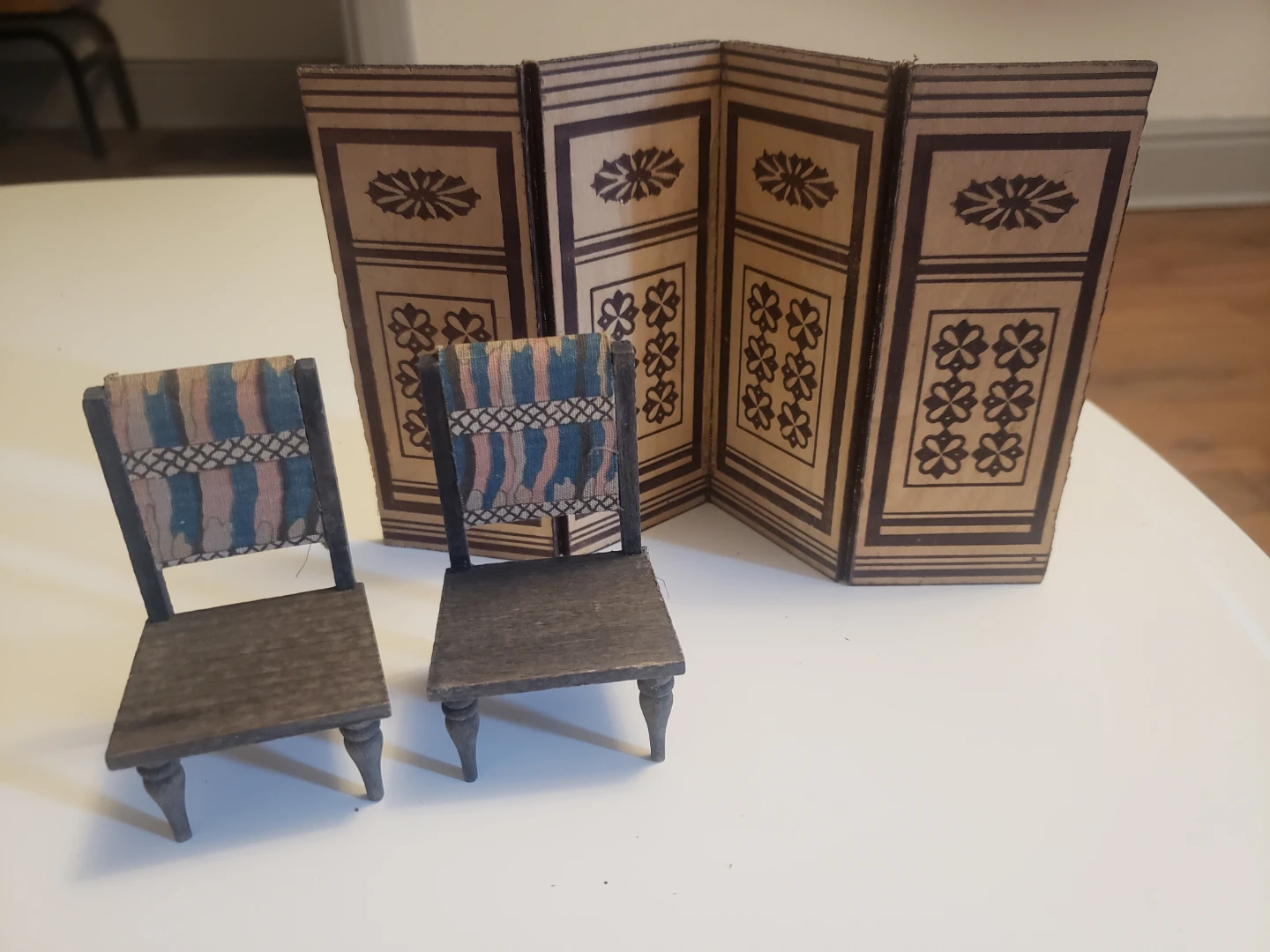 1.12 scale dollhouse chairs lot - photo 4