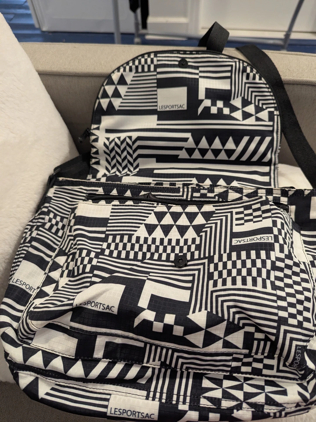 LeSportsac Black and White Geometric Print Shoulder Bag - photo 2