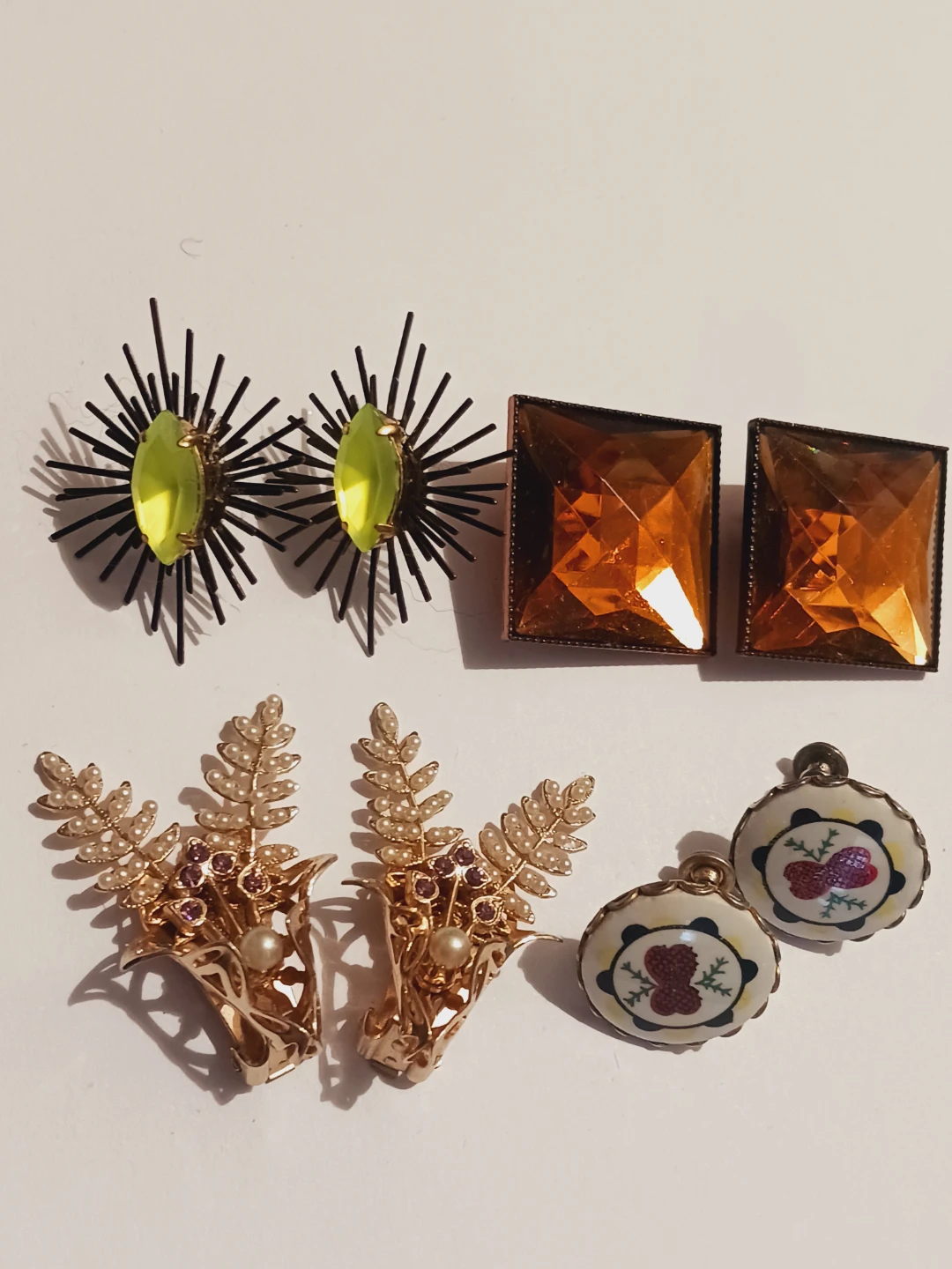 Gorgeous Assorted Vintage Earrings . $15  EACH !! - photo 2