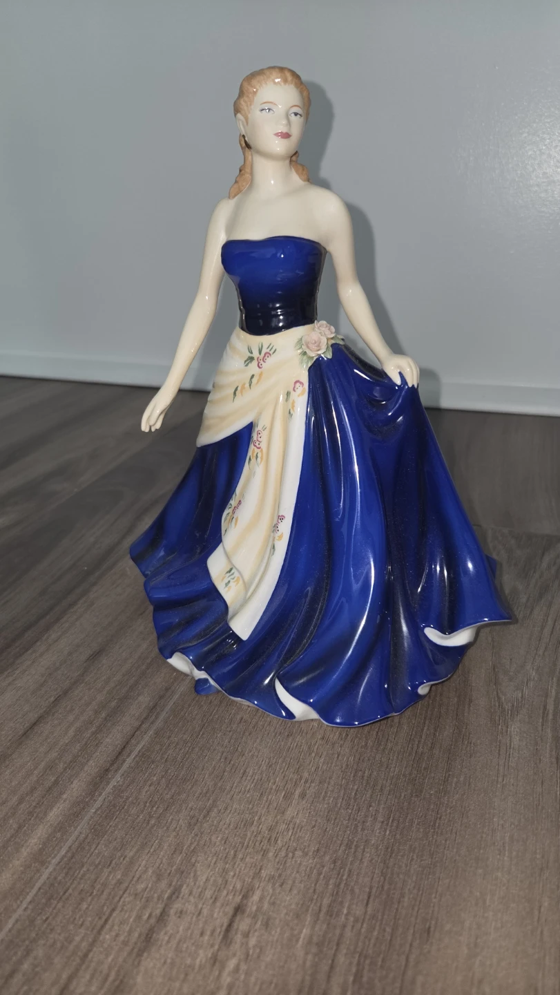 Royal Doulton Olivia Figure of the Year 2008 HN 5114 - photo 2