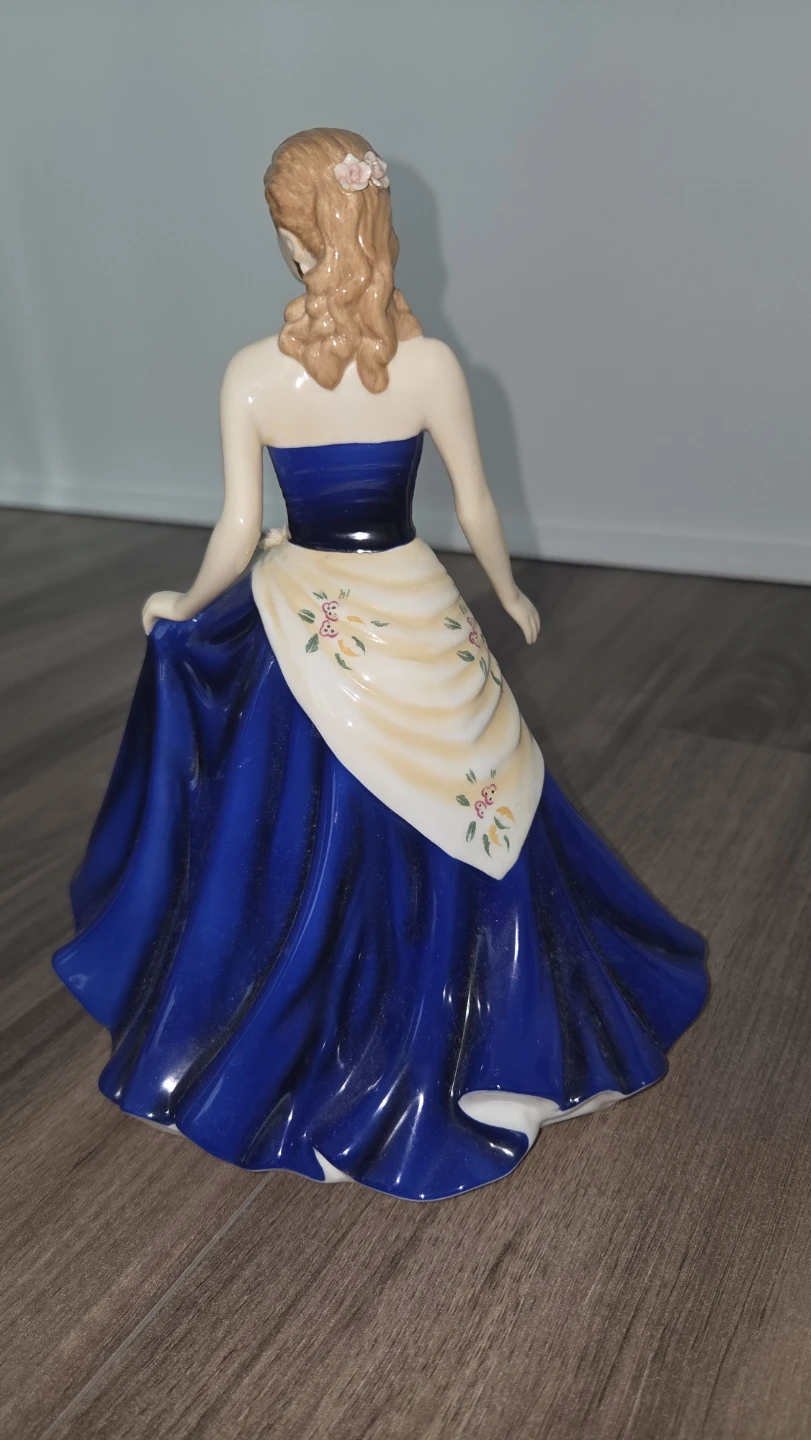 Royal Doulton Olivia Figure of the Year 2008 HN 5114 - photo 4