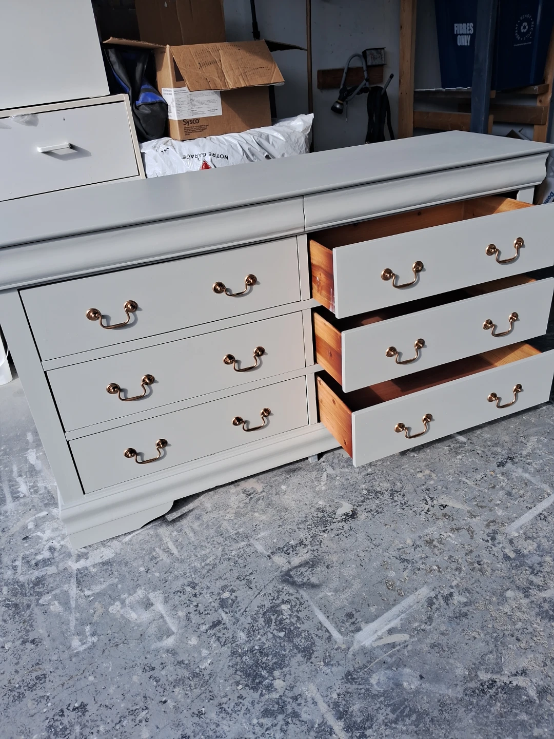 Grey 7-Drawer Dresser with Brass Hardware - photo 4