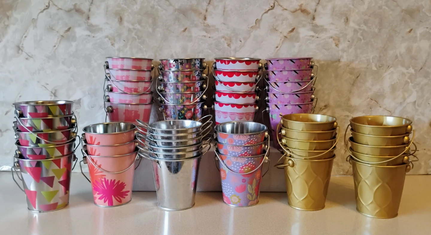 ASSORTMENT OF COLORFUL METAL MINI BUCKETS (47 TOTAL)