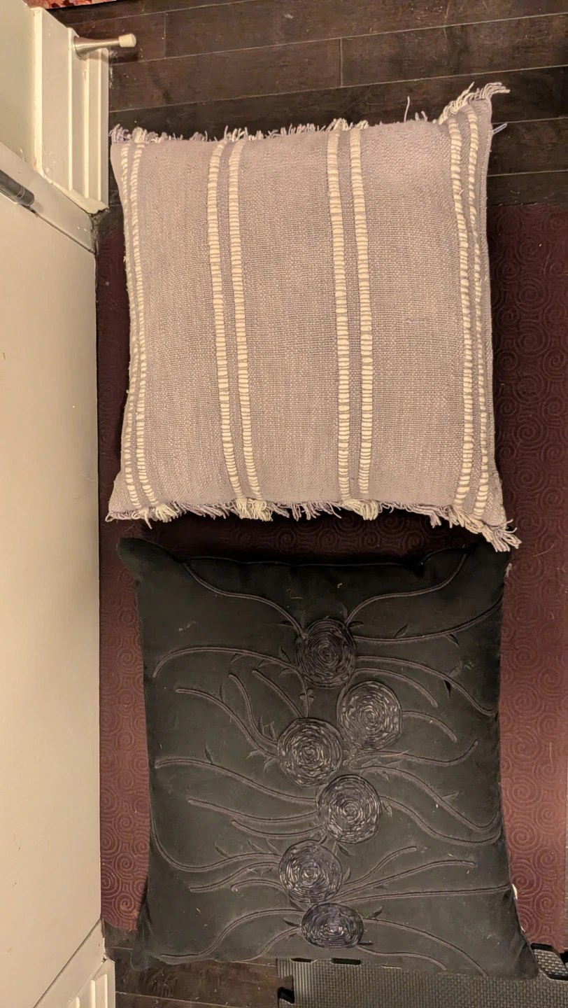 Beautiful Decorative Feather Throw Pillows, 3 - photo 2