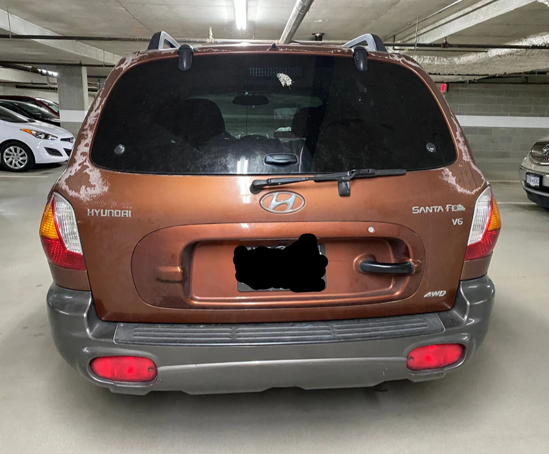 Hyundai Santa Fe SUV - photo 4