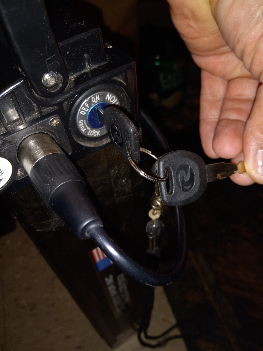 Lithium Battery Pack 36V 29AH with Charger - photo 5