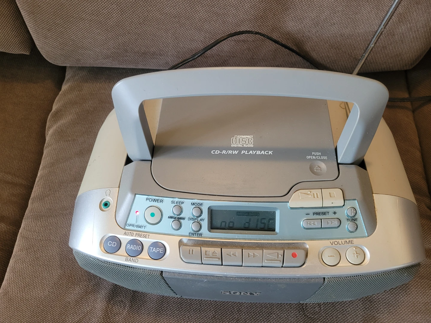 Sony CFD-S01 CD Radio Boombox - photo 2