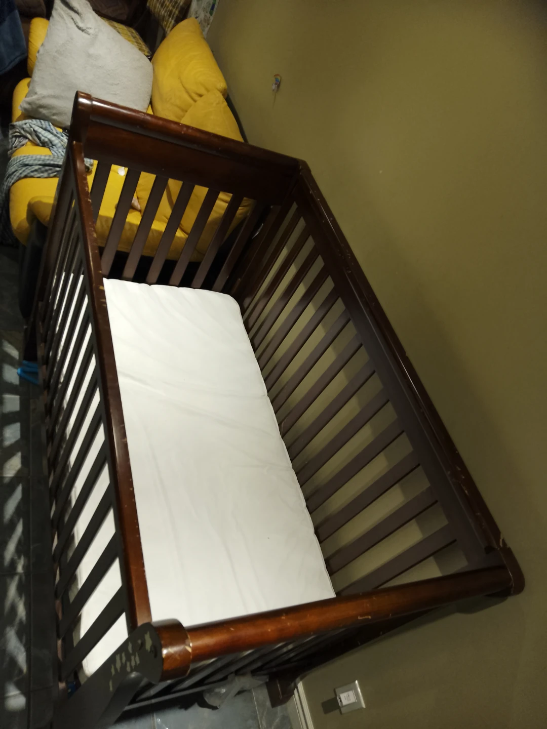 Wooden Baby Crib with Mattress - photo 4
