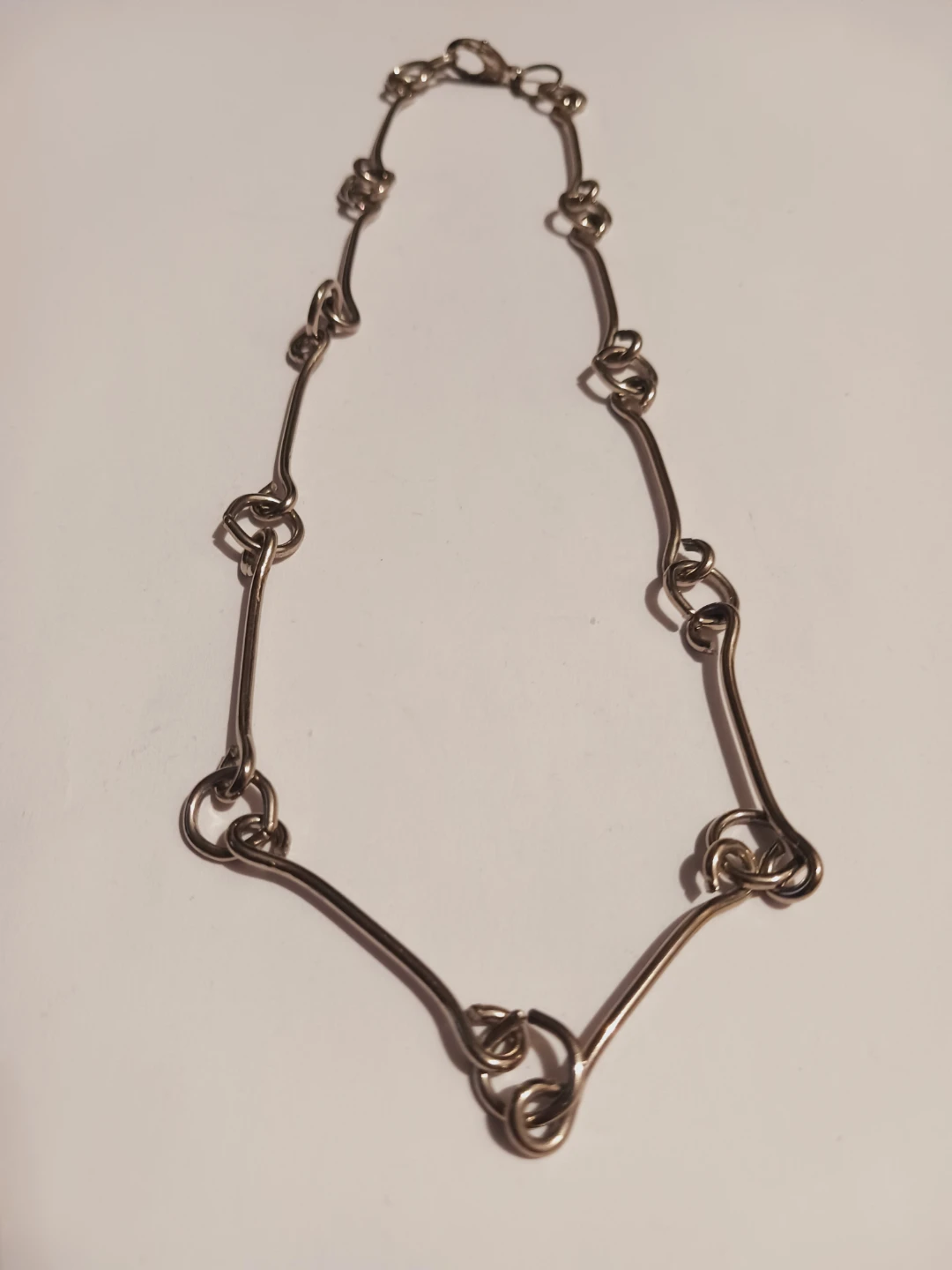 New !! Silver tone abstract design necklace - photo 3
