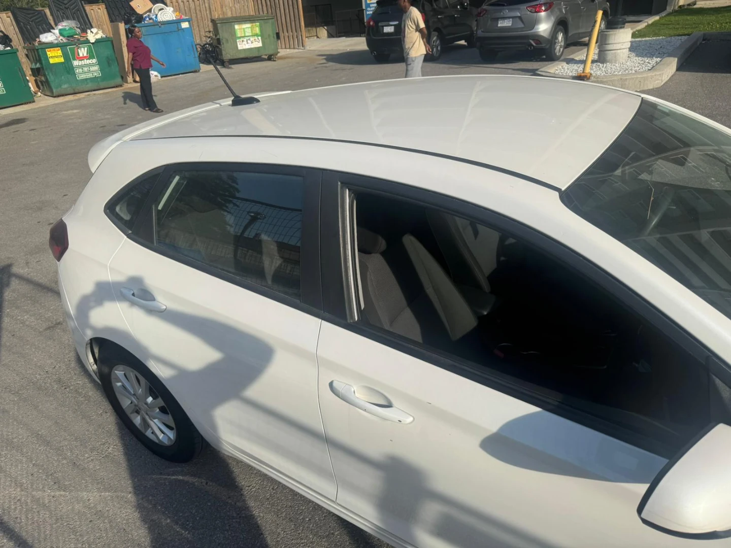 White Hyundai Accent Hatchback - photo 4