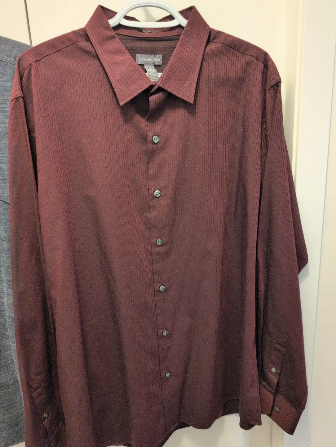 Two Men's Long Sleeve Dress Shirts - Van Heusen & PD&C - photo 5