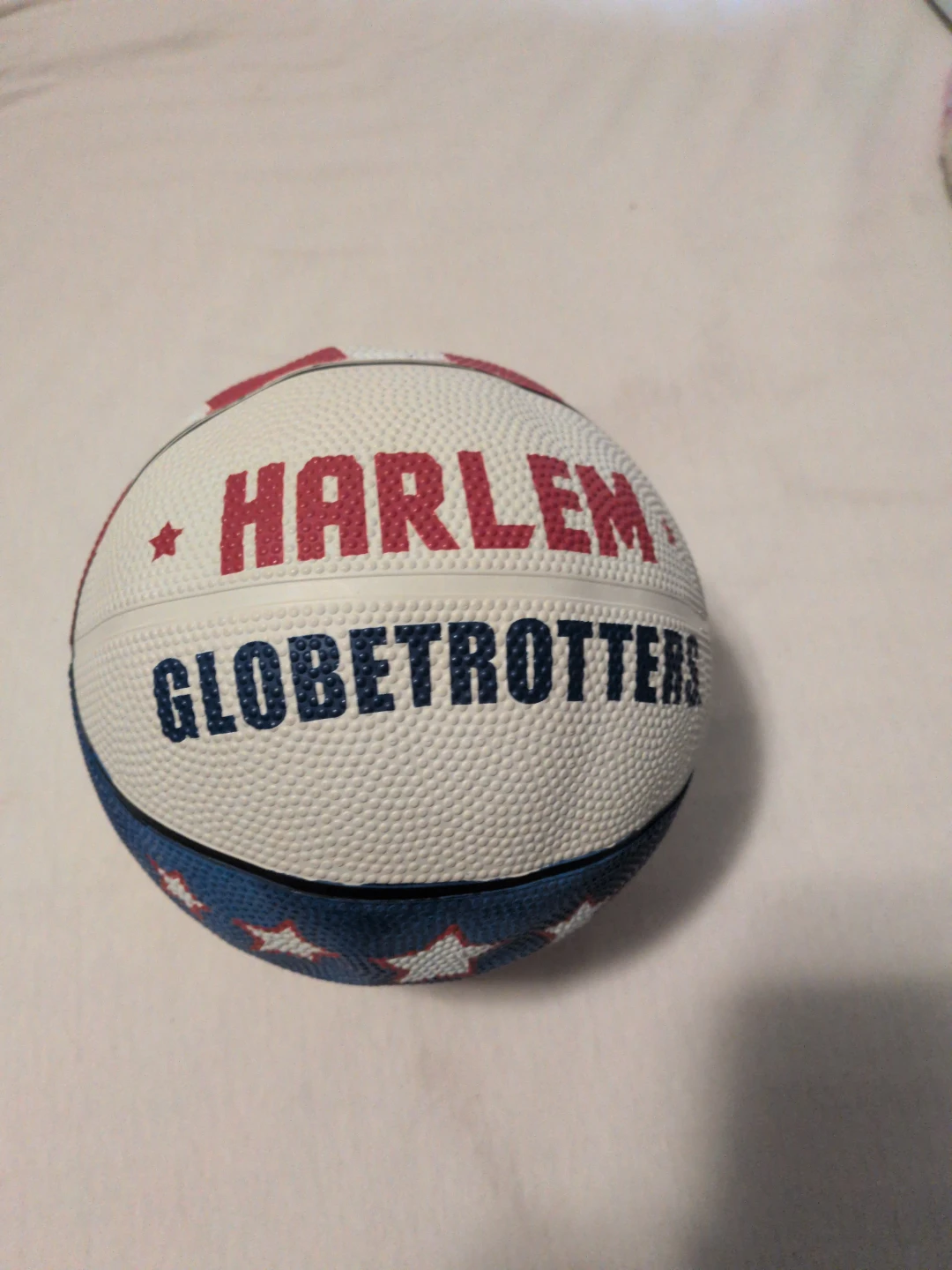 Harlem Globetrotters Basketball ( mini, signed) - photo 3