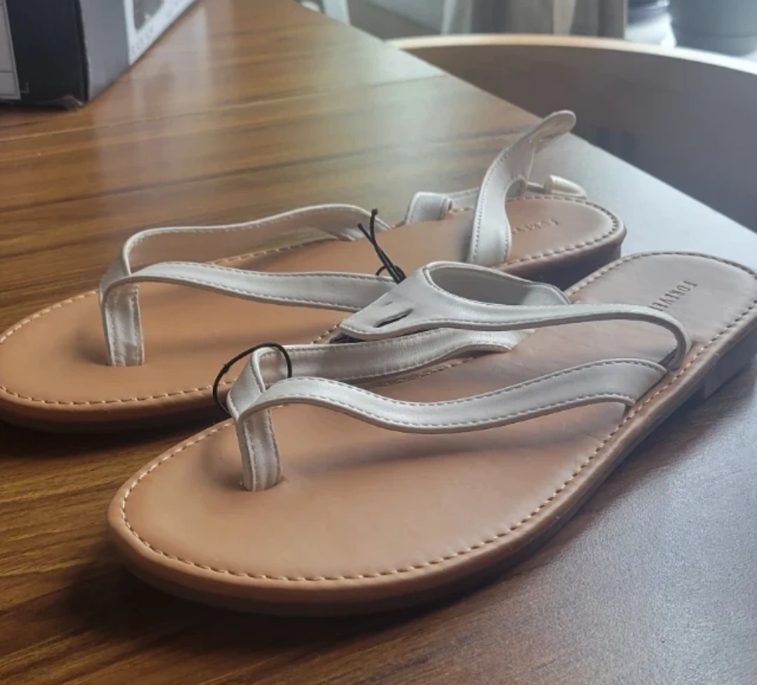 Forever 21 Women's White Flat Sandals - photo 2