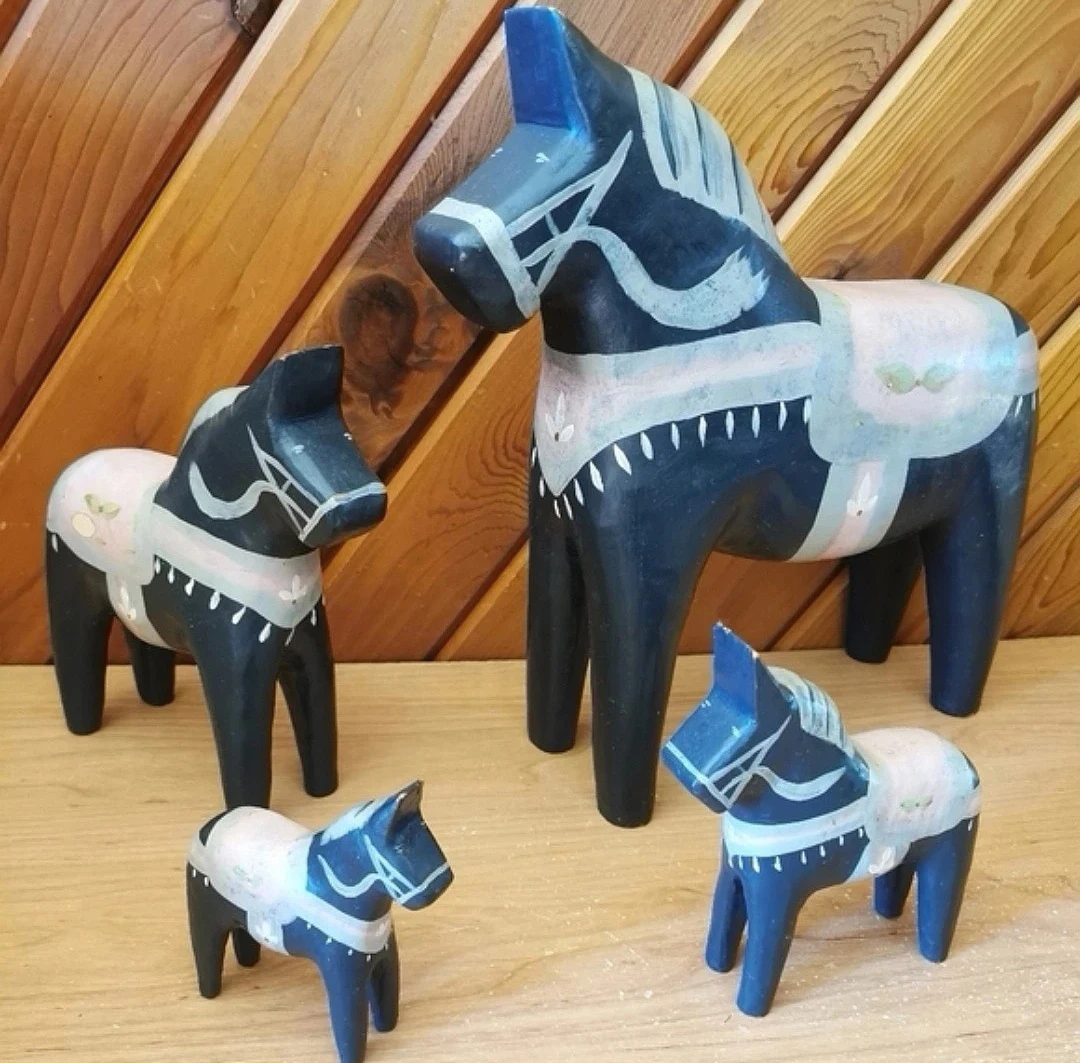Rare Vintage Dala Horse Set – Hand Carved Wooden Folk Art Horses