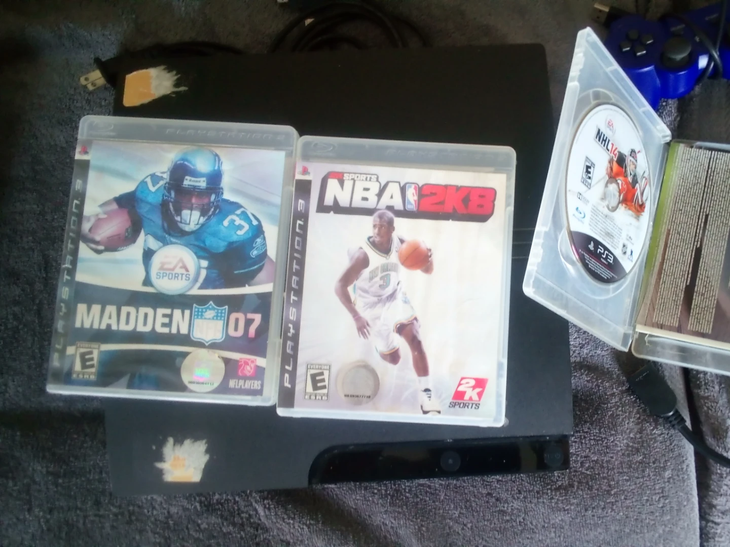 2 PlayStation 3 Consoles 320gb with 3 Games and Controller - photo 2
