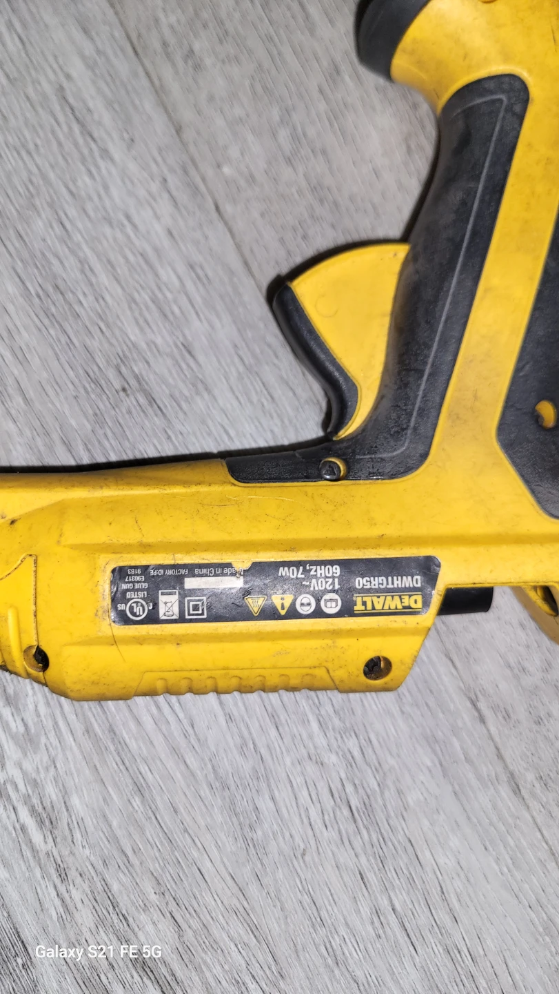 DEWALT 120V 70W Hot Glue Gun - photo 2