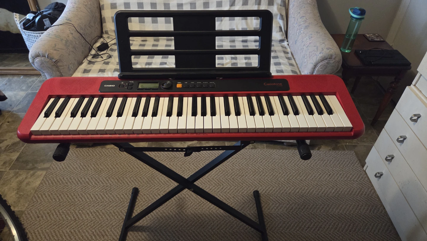Casio Casiotone CT-S200 Keyboard red