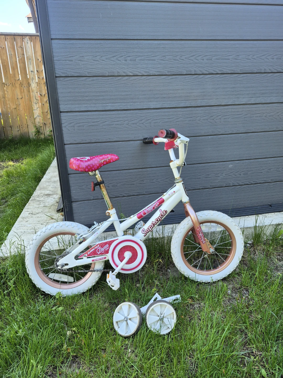 Supercycle Kids Bike with Training Wheels