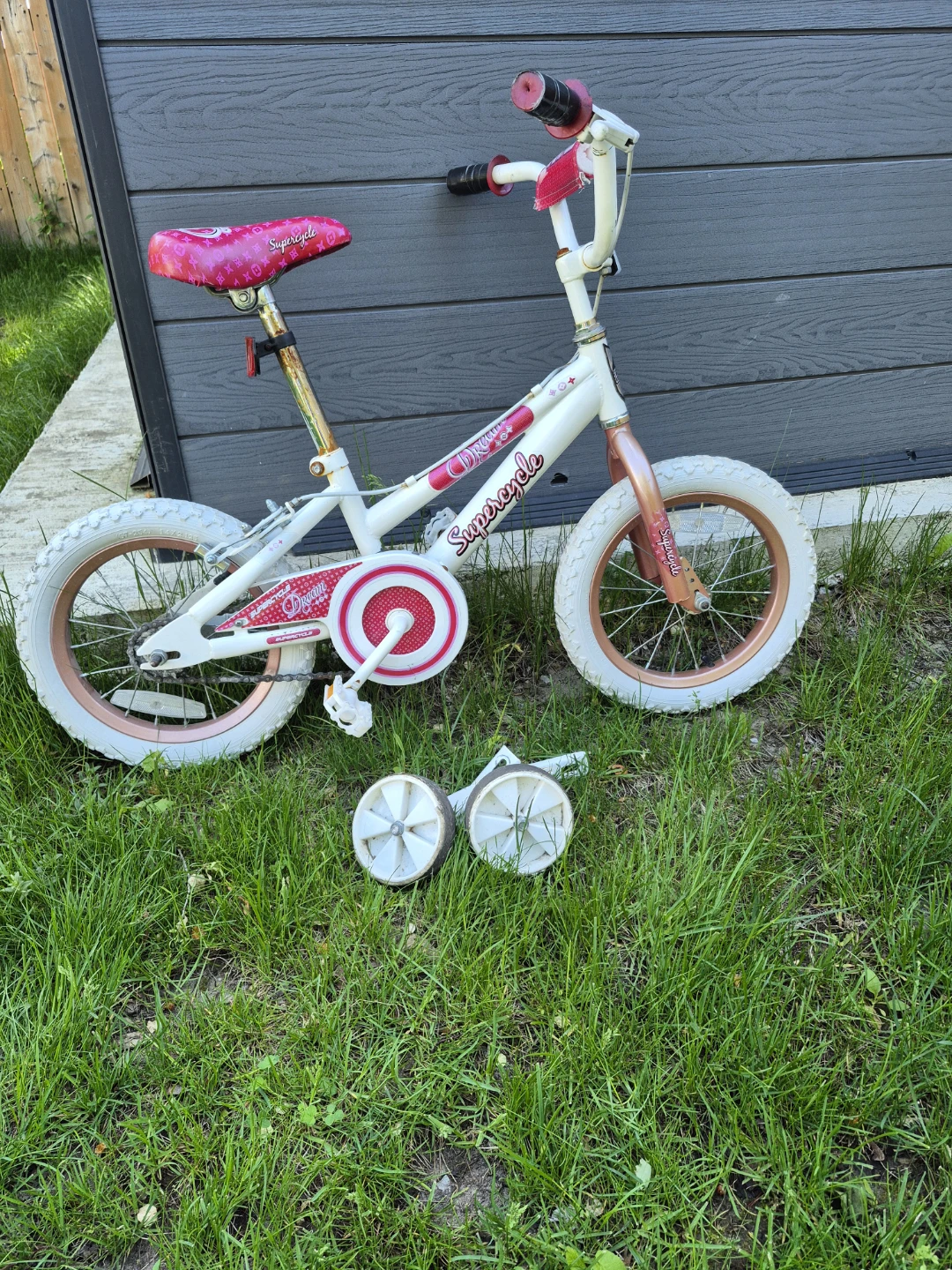 Supercycle Kids Bike with Training Wheels - photo 2