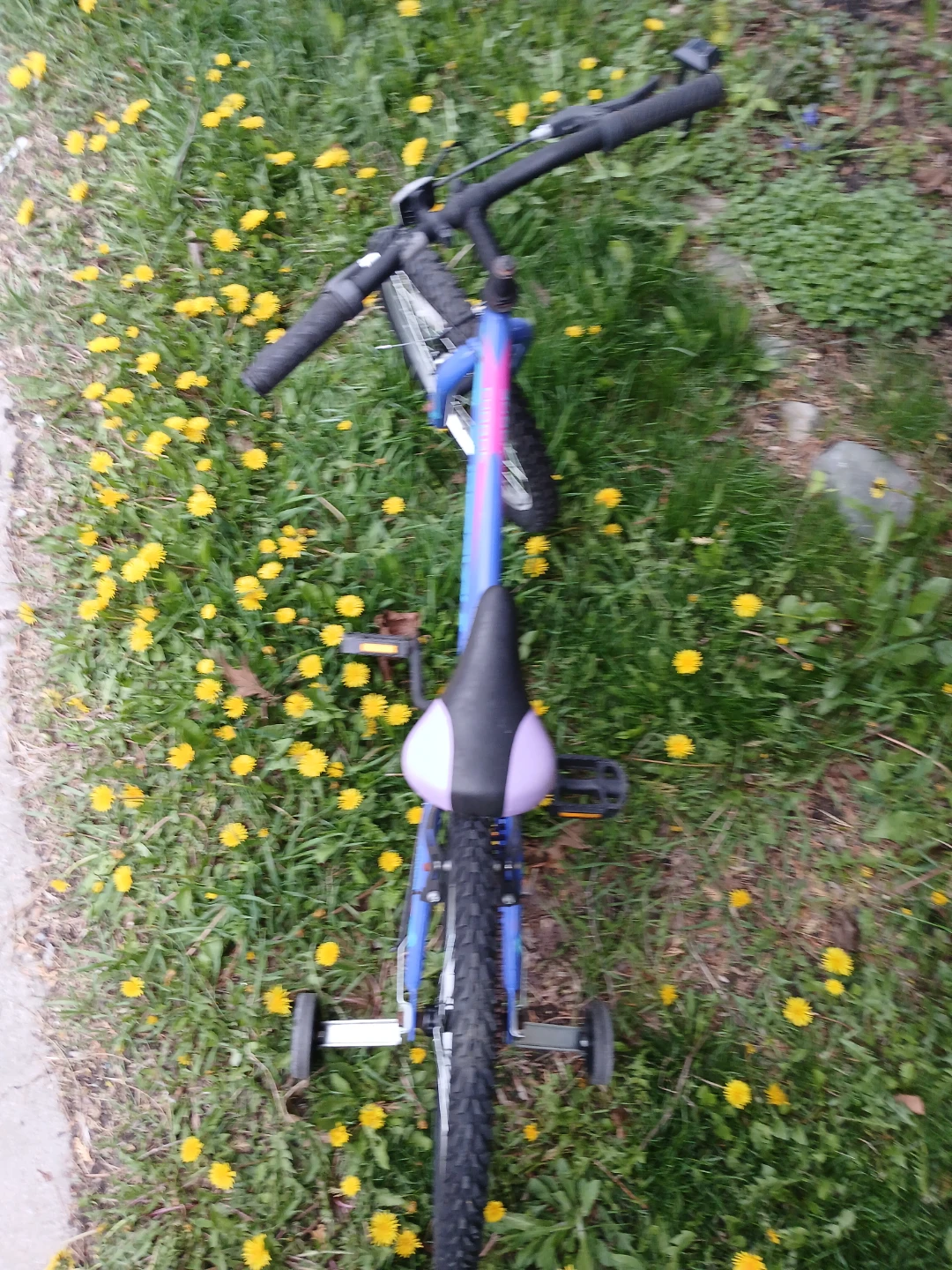 Kids Supercycle bike  with Training Wheels - photo 5