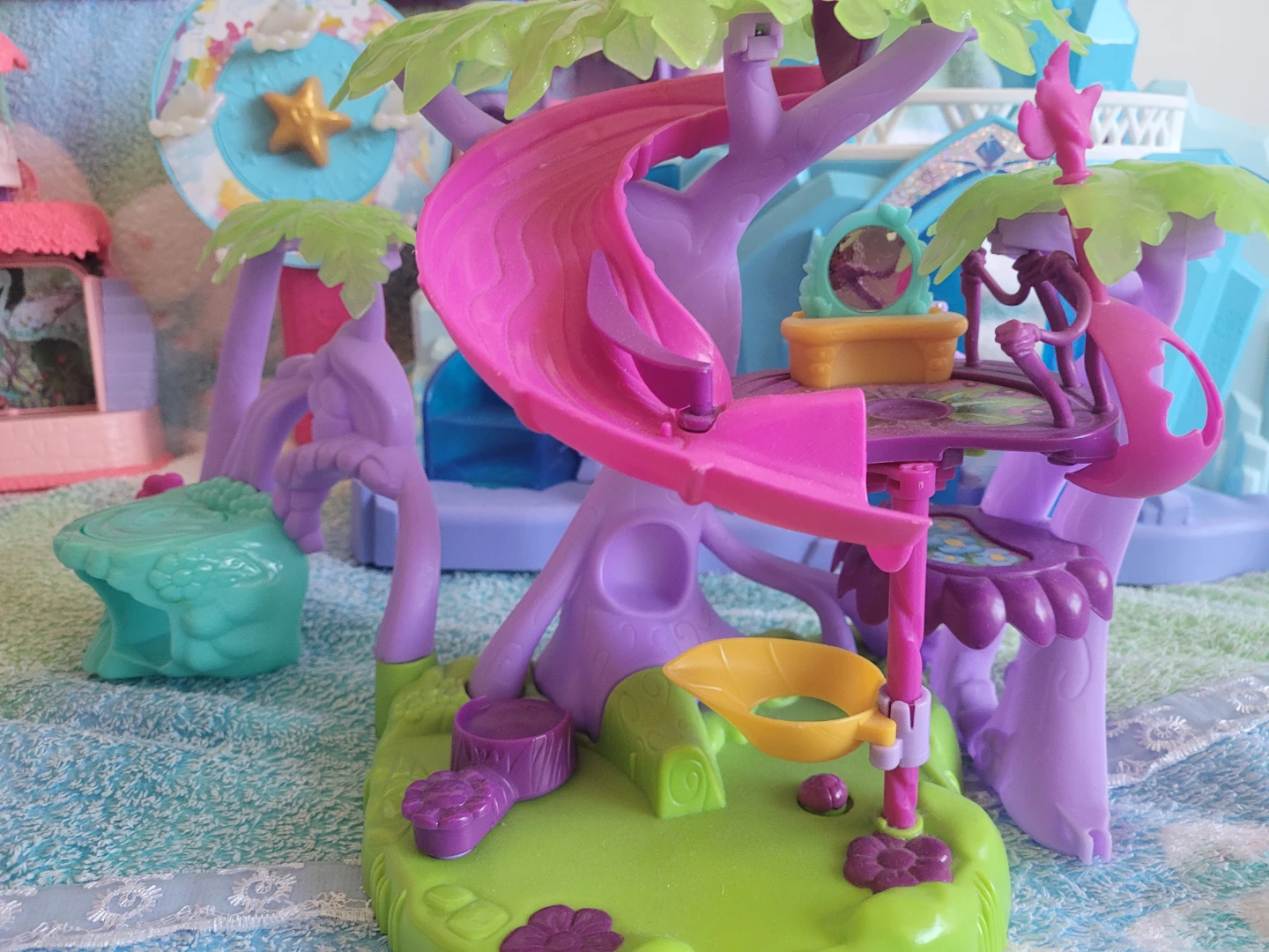 9 Dollhouses - photo 3