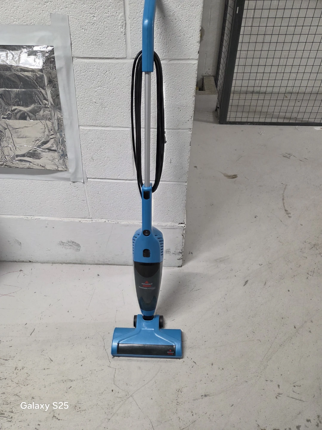 Bissell Featherweight Stick Vacuum - photo 3