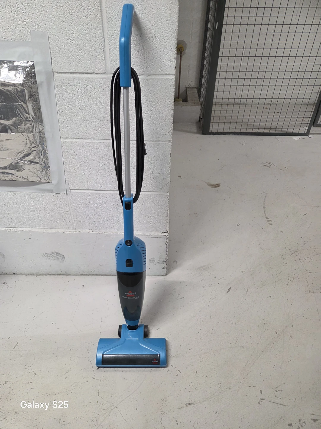 Bissell Featherweight Stick Vacuum - photo 4
