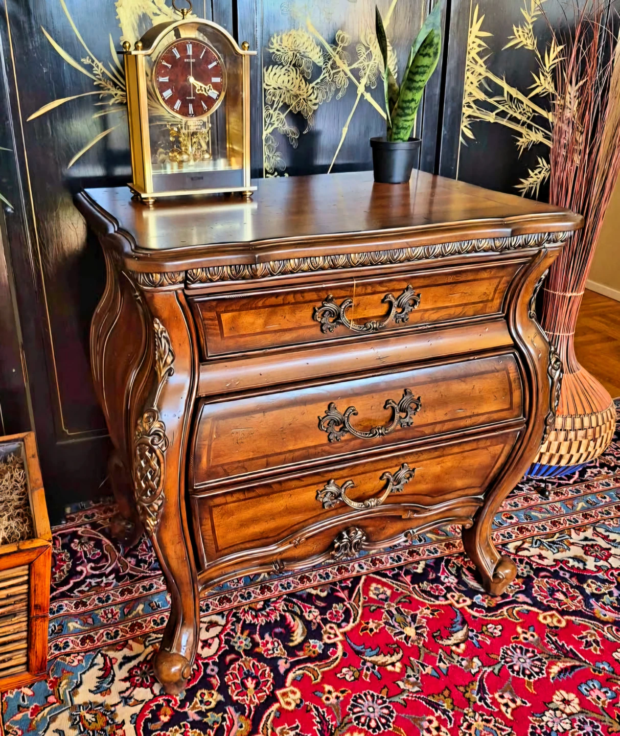 Pair Of Brand New Michael Amini Solid Wood Nightstands - photo 5