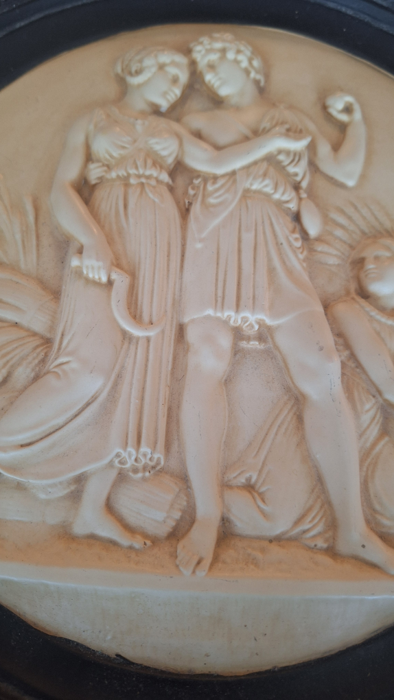 Framed Oval Bas-Relief Plaque - photo 2