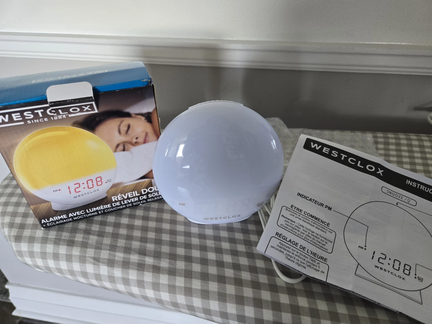 Westclox Digital Alarm Clock with Sunset and Sunrise Light - photo 2