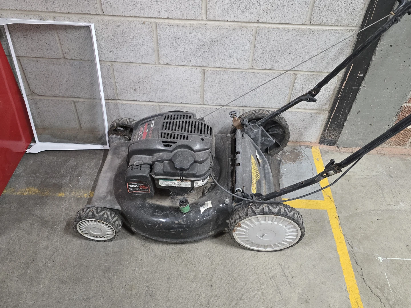 MTD Lawn Mower - photo 2