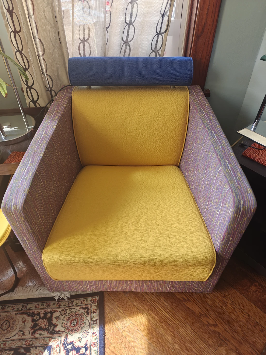 Martin Brattrud chair and loveseat - photo 2