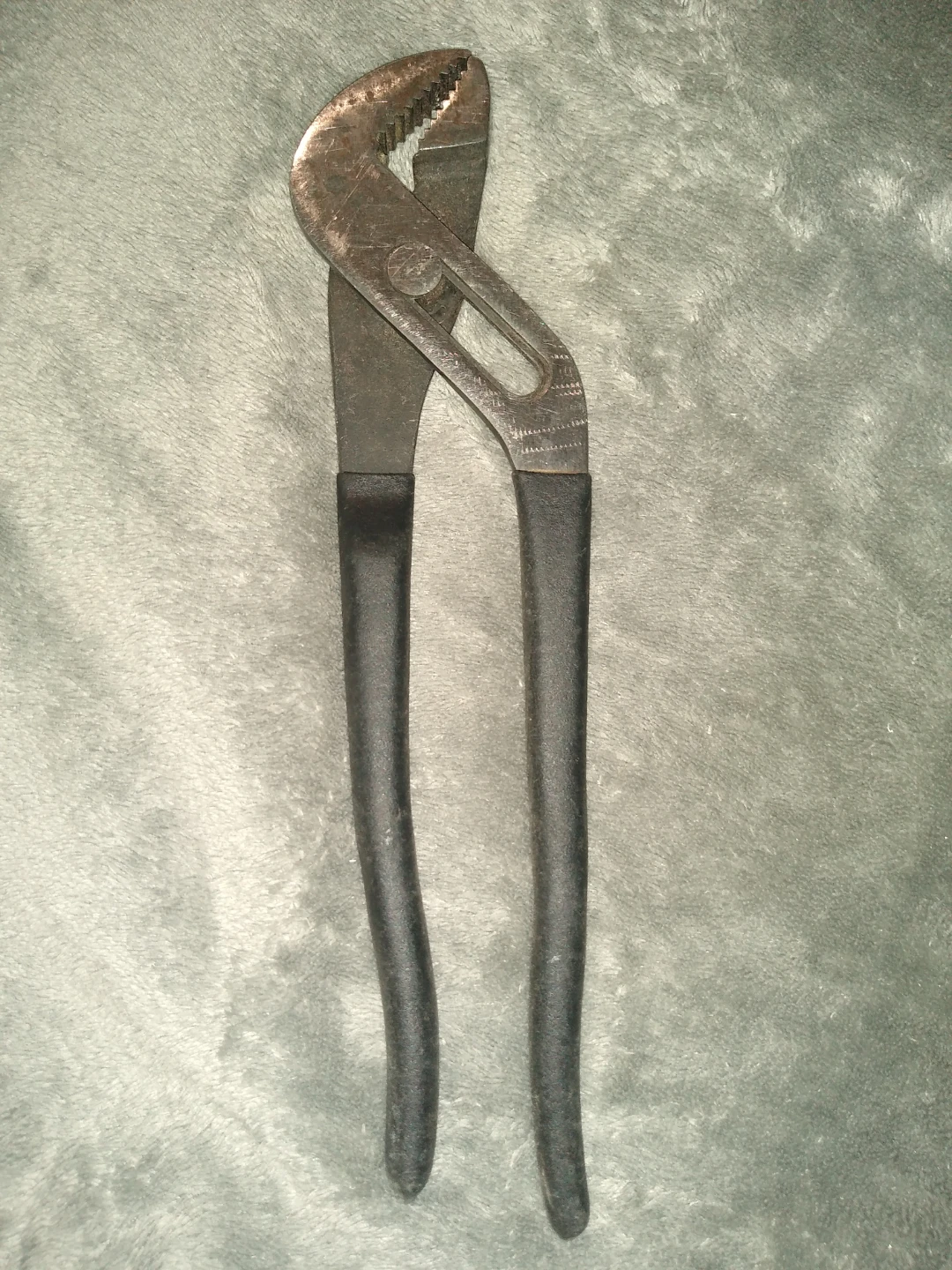 Very useful pliers