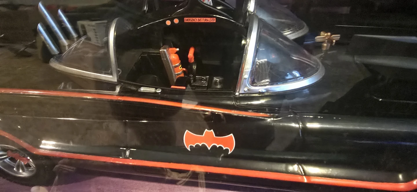 Batman Classic TV Series Batmobile - photo 4