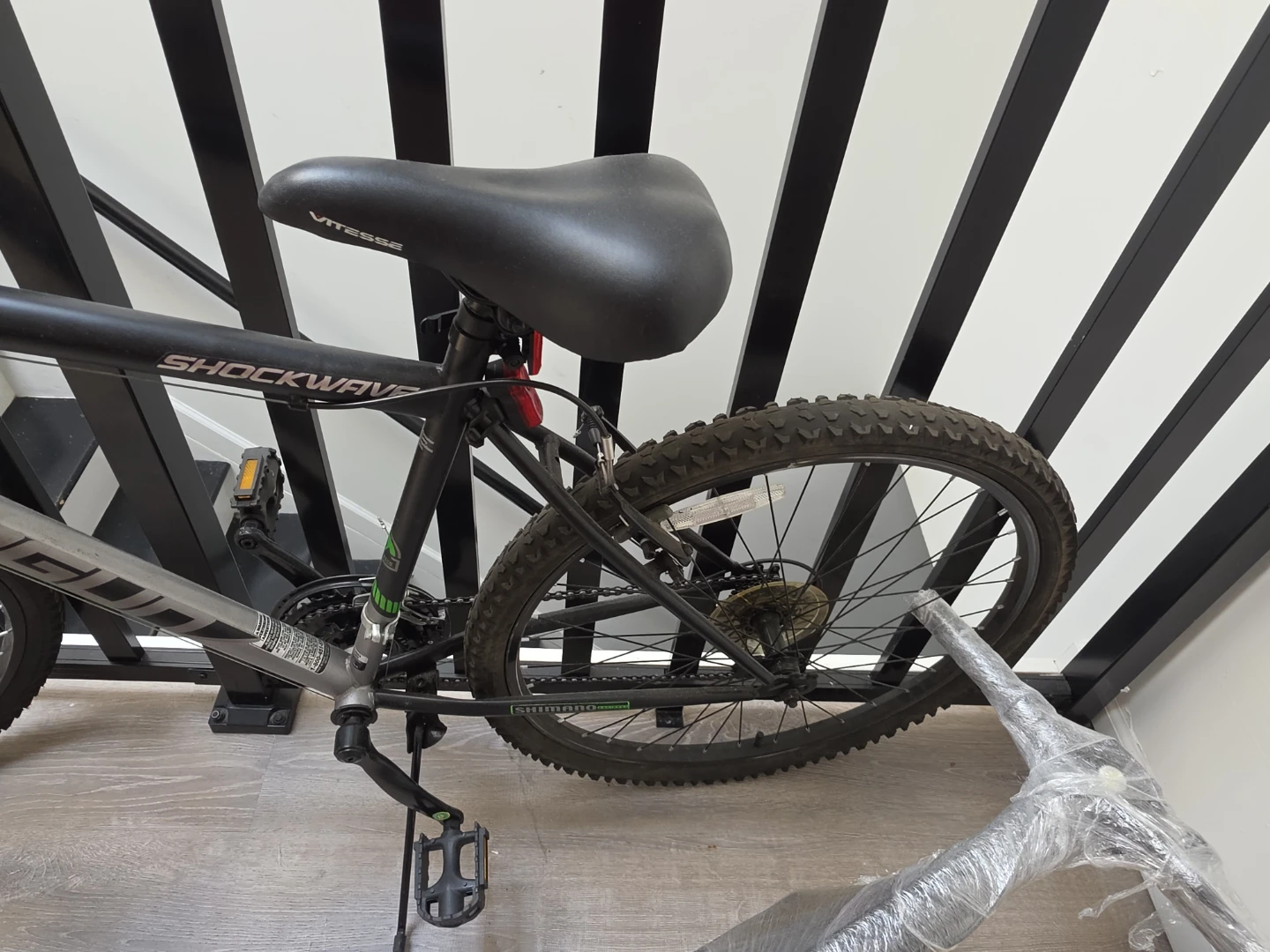 SHADOW Shockwave Mountain Bike - photo 2