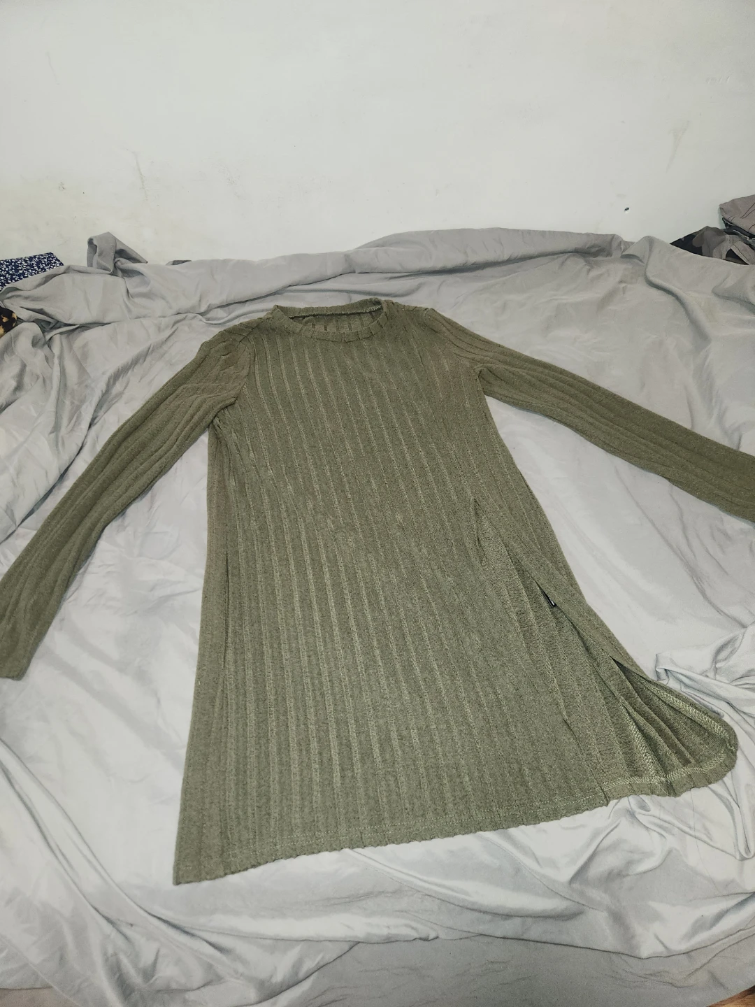Clothing Items Size S-M - photo 3